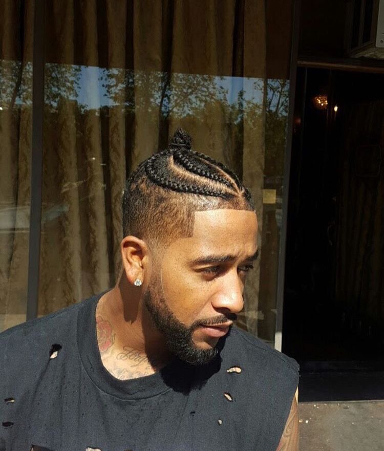 AgloryHandC's tweet photo. For all you men in need of a new summer style.
•
•
•
•
#mensbraidstyles #menscornrows #summerstyle #omarionbraids #asaprocky #blackownedbusiness #blackboyjoy #aglorysuperstore https://t.co/mOgKPPnela