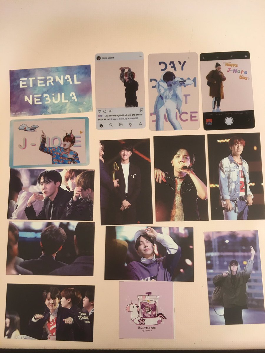 QihCdEDC4rgyF5u's tweet image. @Hope_utopia💜💜
這本寫真真的很漂亮😭😭當初沒跟到代購orz只好自己去網路上收，站姐人真的很好，願意給我一套小特典(;´༎ຶД༎ຶ` )
希望我有一天能成功收到薄寫和帆布包(๑•̀ㅂ•́)و✧ 
謝謝您拍出如此完美的號錫💕我會一直支持姐姐的(*´∀`)~♥