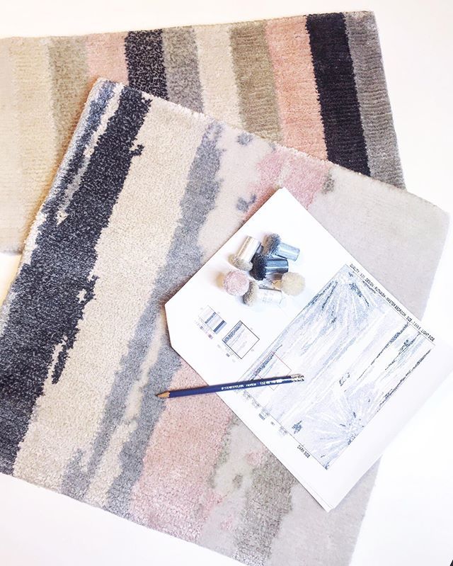 weaverandloom's tweet photo. Once your design is approved we put an 18” x 18” sample and a colour strip sample into production. #rugengineering #bespokenotcustom
.⠀
.⠀
.⠀
.⠀
#interiors #interiordesign #bespoke #handmaderugs #handmade #handknotted #handknottedrugs #neutrals #cust… https://t.co/NGqwyh3LlR https://t.co/cKegaf20hq