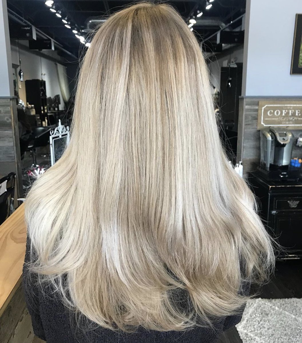 Pai_Shau's tweet photo. Anyone else going lighter for the summer?
📷: Sara Praxmarer https://t.co/Li4Ujj1TvX