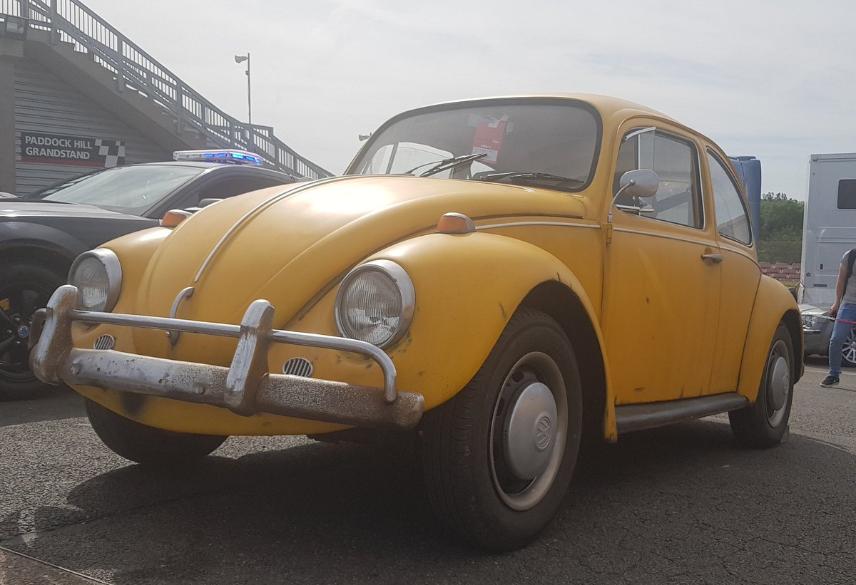 'Bumblebee' vw beetle from the film bumblebee
@bumblebeemovie @Germancc2016 @UKVolkswagen @VWGroup @VW @Brands_Hatch 
#filmcars #bumblebee #transformers #germancarcollective16 #germancars #VW #Volkswagen