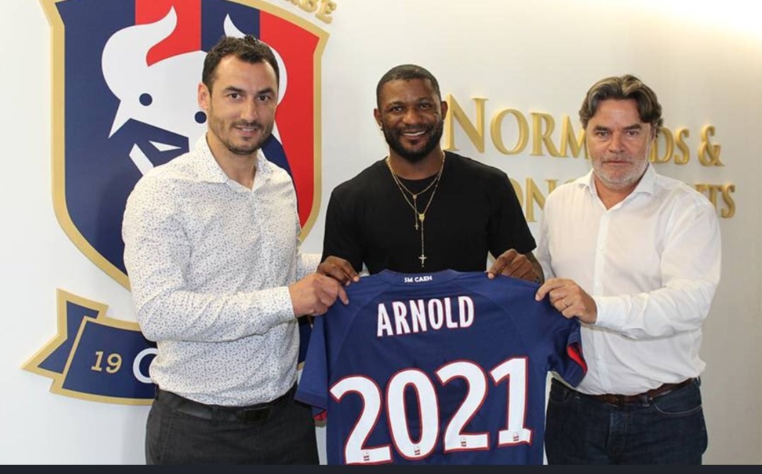 PtraAlban's tweet photo. Dilemme Isako /Issoko sur le flocage maillot pour le @SMCaen
Du coup ce sera "Juste Arnold"
Twitter :"Ah bon il a pas de nom du coup ? "
#BienvenueArnold #Isako #Issoko #onsaitpas https://t.co/FsjiV5MuBj