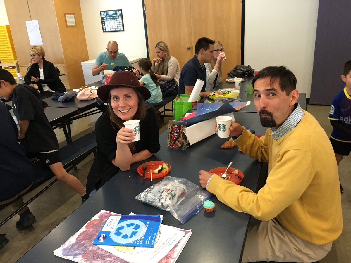UHillElementary's tweet photo. Another day another #celebrationOfLearning #akemi #Div12 @VSB39 @SAHoffman https://t.co/PhefbC6ZAZ