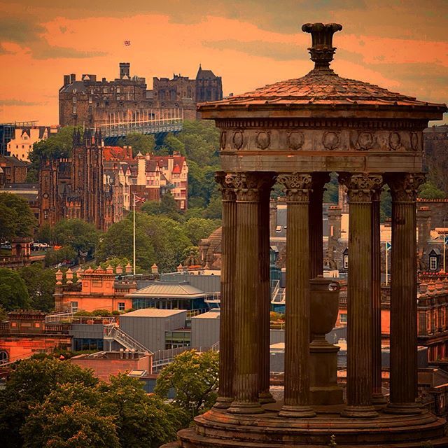 BarefootWayne's tweet photo. Today’s view from Carlton Hill, Edinburgh .
.
.
.
#bbcscotlandpics #carltonhill 
#edinburgh #visitedinburgh #visitscotland #Oldtownedinburgh
#Instacities #architecture #landmarks #historic #travel #traveling #vacation #visiting #instatravel #instago #ins… https://t.co/2MMiccBWLi https://t.co/73INaJRkn3