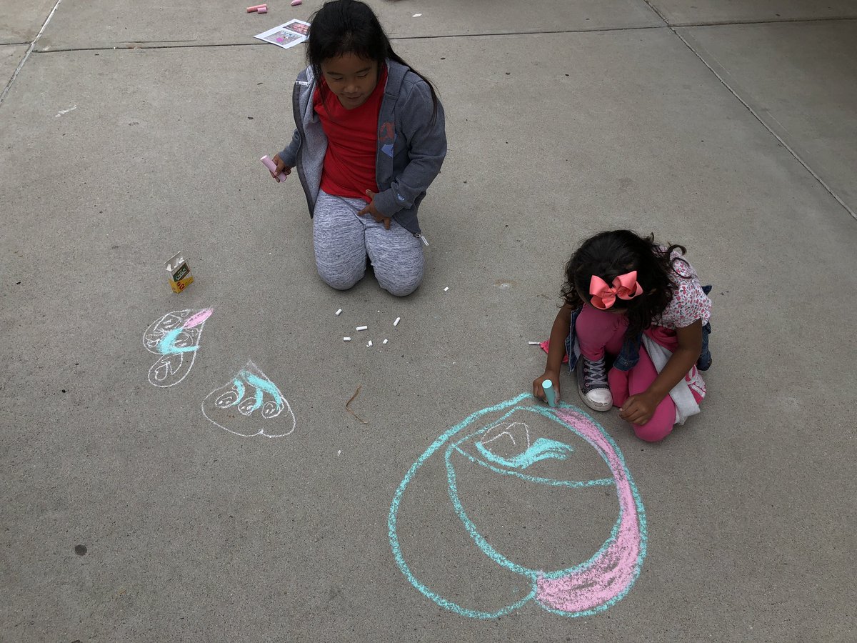 LOMA_ESS's tweet image. Having some fun during Kid’s Choice this morning (: #ESSROCKS #LMSVHEART #SUMMER19