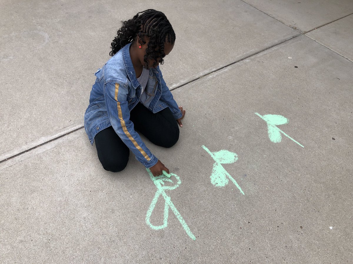 LOMA_ESS's tweet image. Having some fun during Kid’s Choice this morning (: #ESSROCKS #LMSVHEART #SUMMER19