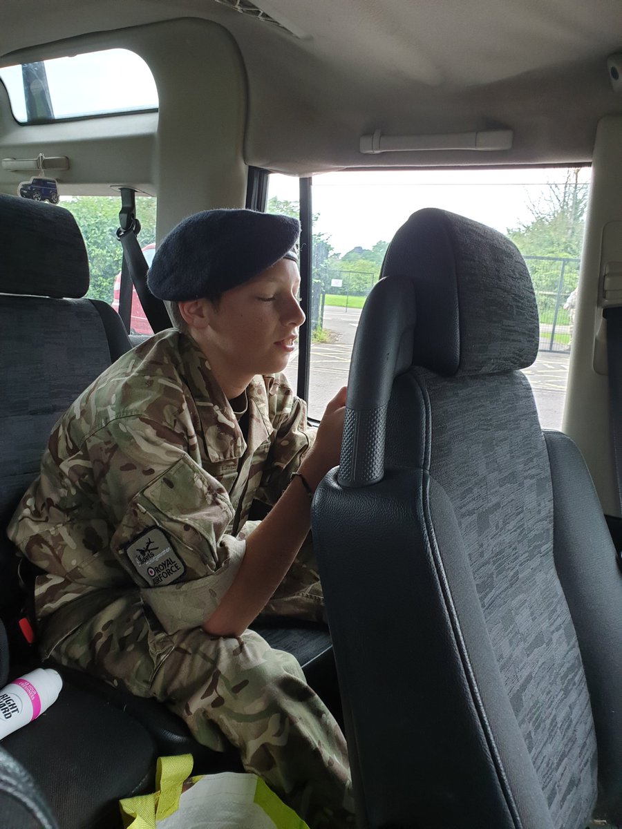 jenxxjenxx's tweet photo. @ThelittleStig_ all ready for cadets tonight. #Aircadets #41F https://t.co/SHKSKEJvfP