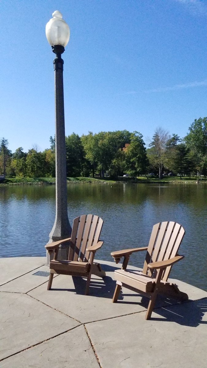 ECCBOutdoor's tweet photo. GRAB A GLASS! We got the 5 cocktails to pair with your Adirondack chair this summer: https://t.co/PMs9OZ0fP1 #recipes https://t.co/ZyNFuJnazd