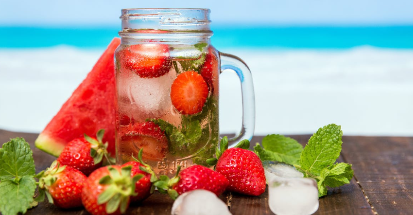 Stay hydrated this summer with tea! Tea helps maintain proper fluid balance and contributes to overall good health.