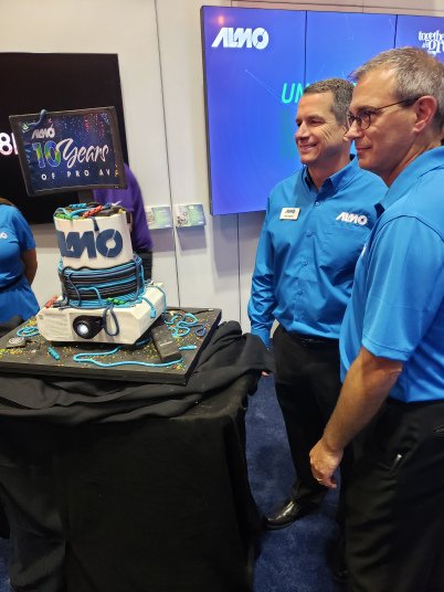 AlmoProAV's tweet photo. Thanks for another great #InfoComm19 feature @Cbmoss! Tune into this epsidoe of the @The_AVLife #podcast to get an awesome recap of the @InfoComm show floor (ft. yours truly π): https://t.co/ws2QrsrNhZ #AVTweeps #AVisLIFE #LifeatAlmo https://t.co/p2NhwJcSf7