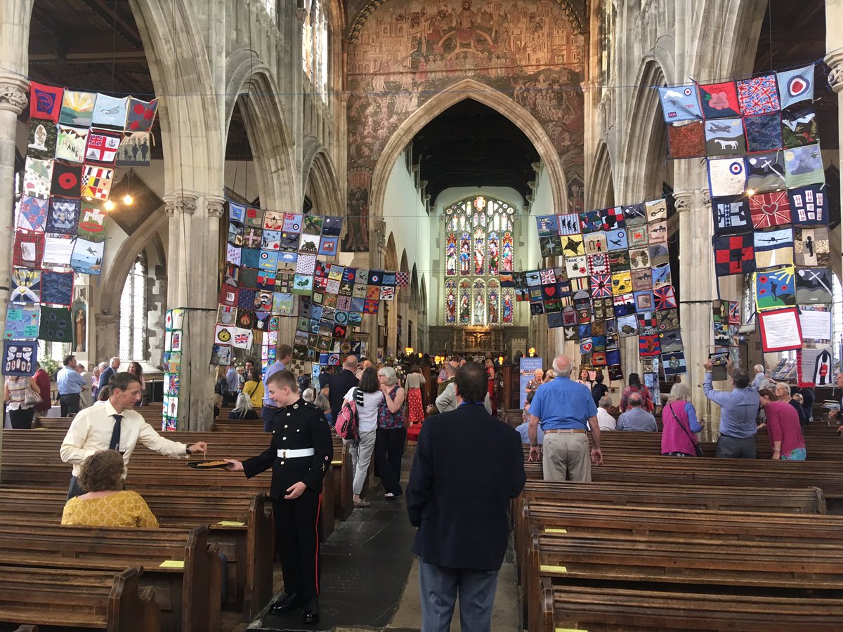 H4V_Alabare's tweet photo. Crowds enjoying our #FlagsofThanks exhibition this evening.
A display of over 1000 flags to demonstrate gratitude to our Armed Forces past and present.
Find full details at - https://t.co/A2pI8pkINn https://t.co/yL8XadKbjB