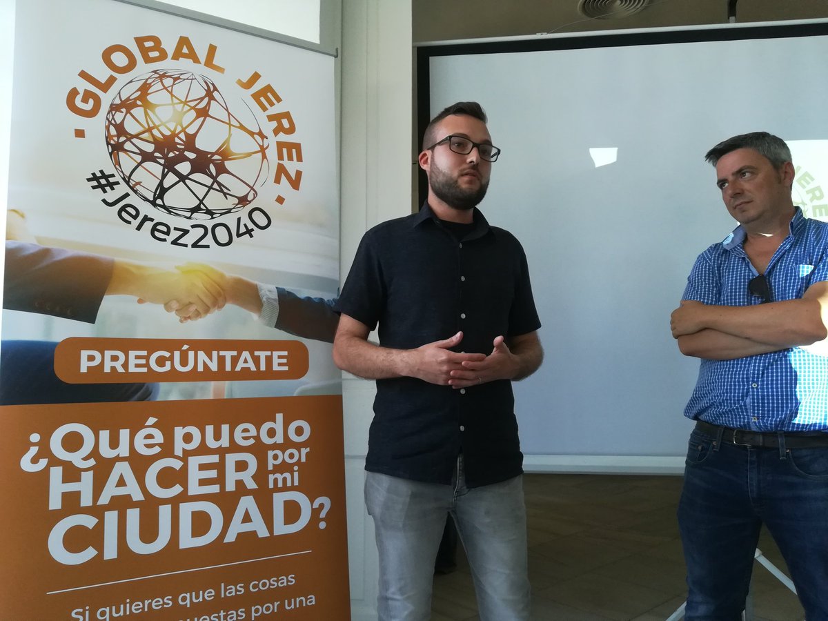 GlobalJerez's tweet photo. #Gracias @EliezerLopez @Robinjublog por aceptar el #reto y sumar ideas e iniciativas a #GlobalJerez.

#Jerez2040 #Cádiz #súmate https://t.co/IicppirH9e