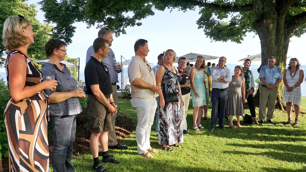 dialogine's tweet photo. Summer-Apéro @BoldernZH. Es isch im Fall mega heiss!

#XINGAfterwork #BusinessNetworking https://t.co/qGBfb8qXy7