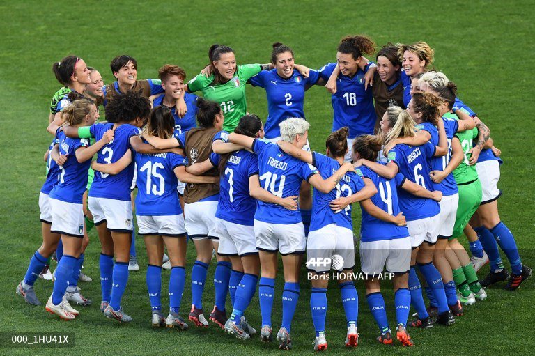 AFPphoto's tweet photo. #WomenWordCup #ITA #CHN
#MATCH43 #FIFAWWC
Italy beat China 2-0 to reach Women's World Cup quarter-finals
A picture by #AFP photographer Boris Horvat https://t.co/dZIV1P0Qlv