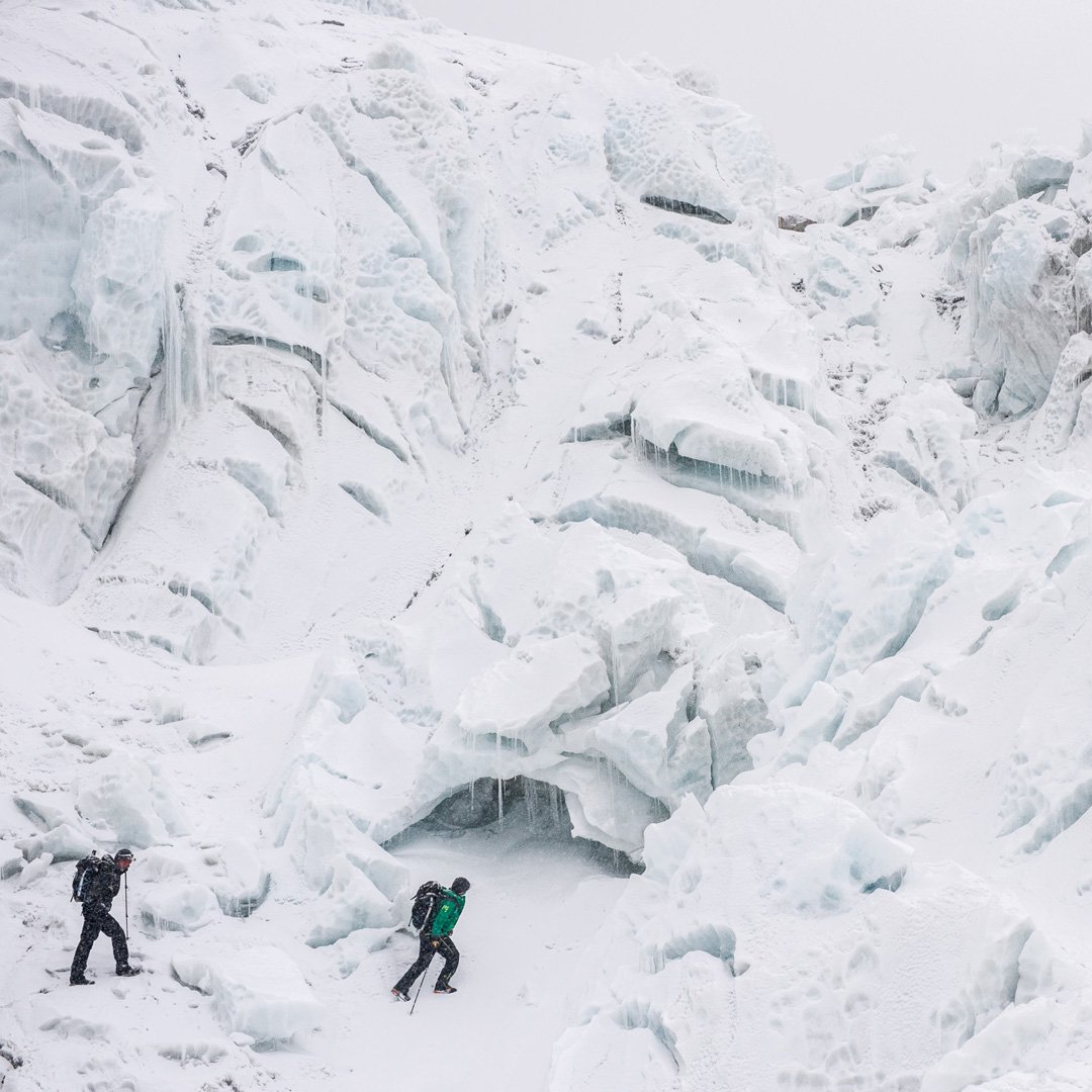 ScottSportsFR's tweet photo. [Winter] 🚨 @[Mike Horn] A la conquête du K2 🚨
Après avoir atteint le camp de base K2, @[Mike Horn] et Fred se préparent pour l'ascension vers le camp 1. Restez connectés, car ils pourraient bien faire leur première tentative d'ici la fin de la semaine. 
#NOSHORTCUTS #K2calling https://t.co/4hTZJxGYzC
