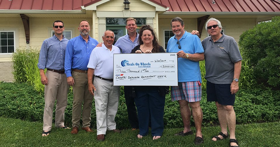 ClarkServiceGrp's tweet image. Our President + CEO, Glenn Clark Jr., was onsite today to present @MOLR2016 with a check from @CoastDERestWeek! We were proud to partner with the @CapeGazette &amp;amp; @RehobothFoodie for this fun event, &amp;amp; are grateful for the opportunity to give back. #GiveBack #DoGood #CDRW #WeLoveDE