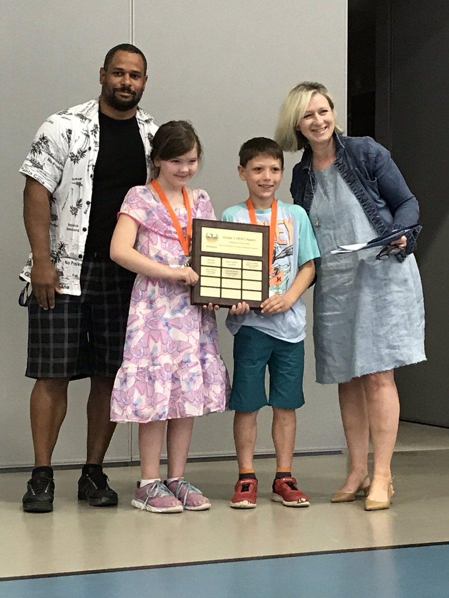 FredCCookPS's tweet photo. These grade 3 Hero Award recipients displayed tremendous fortitude and bravery this year &amp; therefore received this honour in memory our lovely Ms. Cheryl White #heroes https://t.co/wpvPVi5Pex