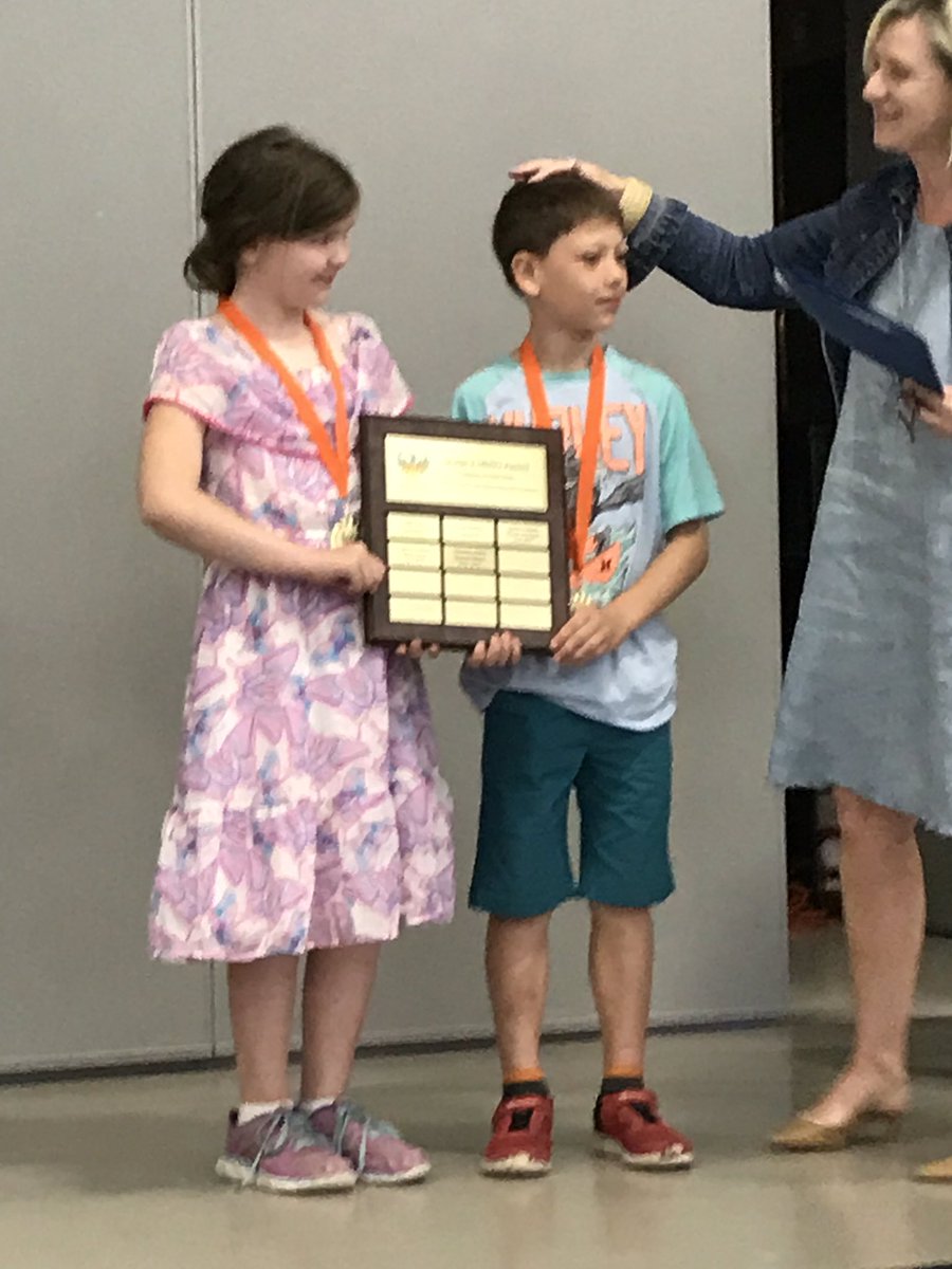 FredCCookPS's tweet photo. These grade 3 Hero Award recipients displayed tremendous fortitude and bravery this year &amp; therefore received this honour in memory our lovely Ms. Cheryl White #heroes https://t.co/wpvPVi5Pex