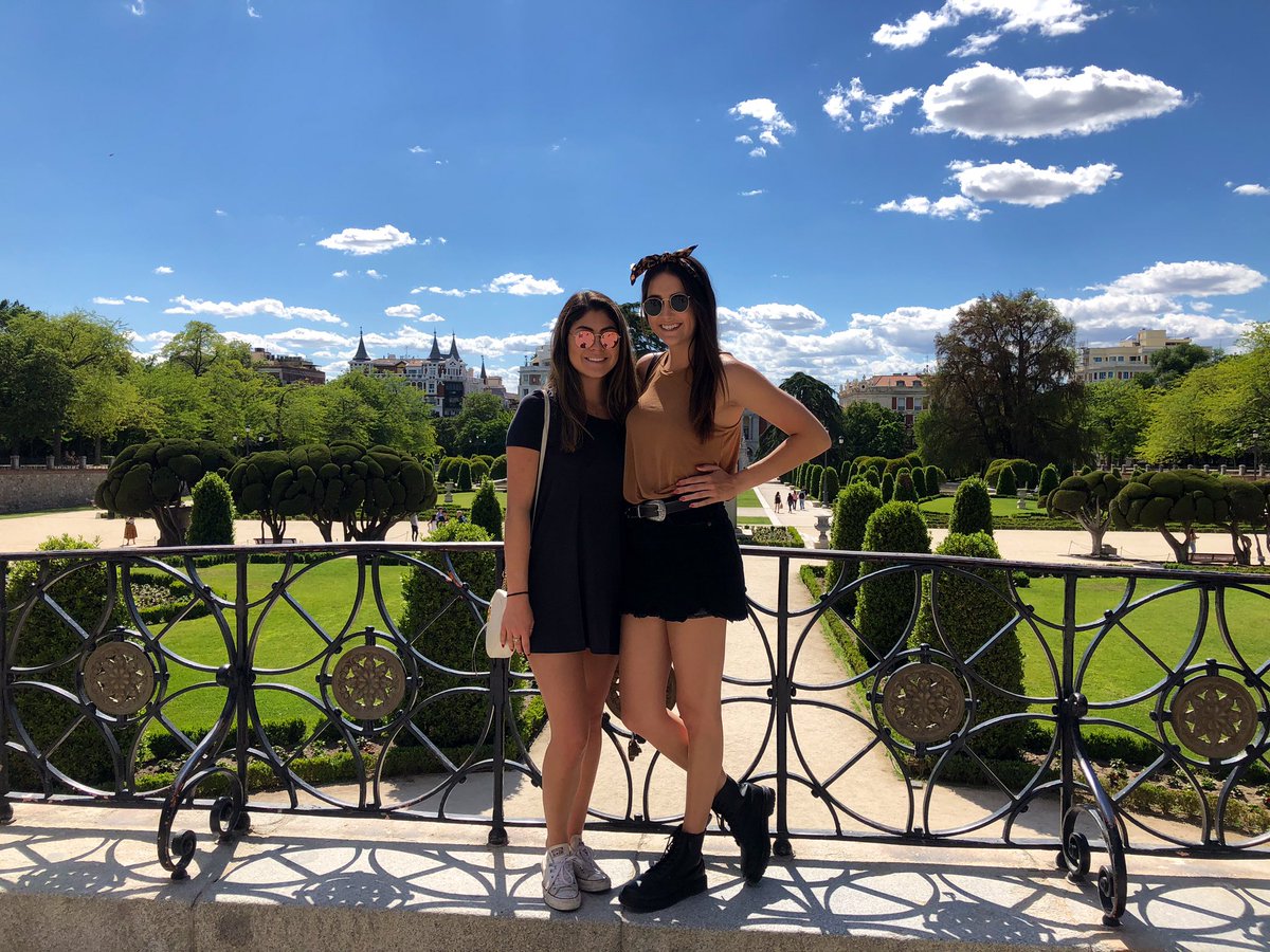 taylorlcov's tweet photo. My best friend left for China for a year this morning! I’m gonna miss you so much! Love you❤️I’ll try to visit soon! https://t.co/HjTH7WewOu