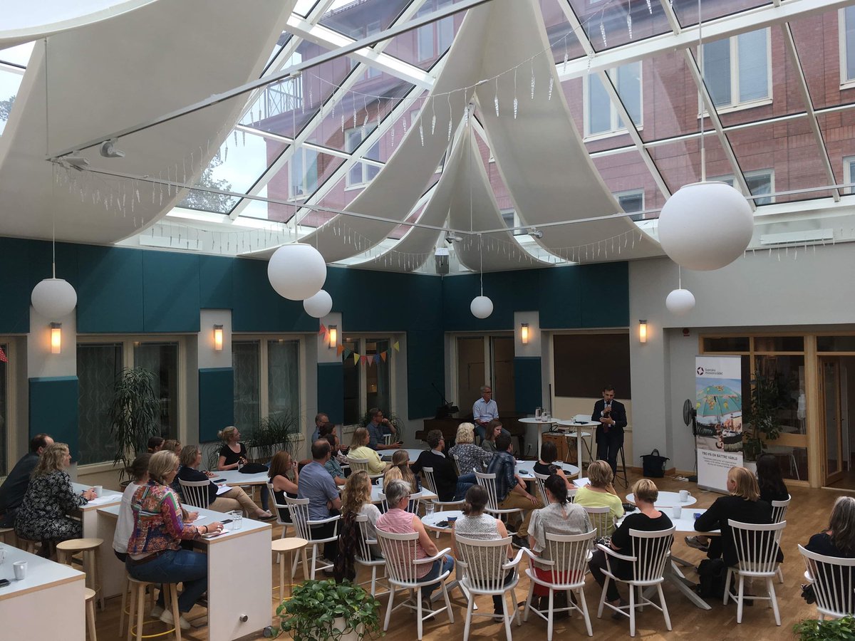 bjornhummerdal's tweet photo. Fantastiskt kul att få besöka @SMRtwitt, @DiakoniaSverige och @raddabarnen tillsammans med @thinkper. Diskussion om klimat och bio.mångfald, demokratifokus,  religiös läskunnighet och civila samhällets roll. @malmstigen @NiklasEklov @SannaSvensson_ @LindgrenNiclas @begandren https://t.co/A9vQTIck1V