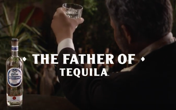 MediaPost's tweet photo. #JoseCuervo celebrates history, craftsmanship in campaign from #cpbgroup, reports #TanyaGazdik https://t.co/xehgg1soii @TanyaGazdik https://t.co/76T1fK09M9