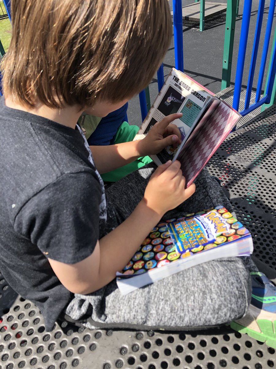 grade1derfulyyc's tweet photo. We took reading outside to the playground today! Ask your child the special spot they found to enjoy a good book! #Allard https://t.co/EDvoOoTrEs
