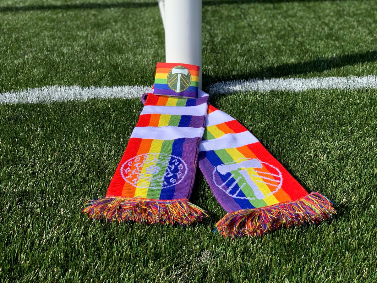 🏳️‍🌈GIVEAWAY ALERT🏳️‍🌈

Retweet for a chance to win a co-branded pride scarf and a pride captains armband! #RCTID