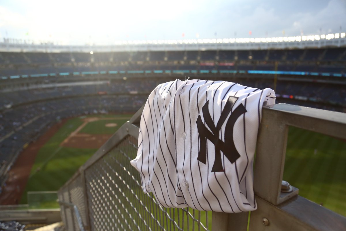 New York Yankees (@yankees) on Twitter photo šØ Signed Jersey Giveaway šØ
Enter now for your shot at an authentic signed Yankees jersey, courtesy of <a href="/DraftKings/">DraftKings</a>!
Step 1: Follow <a href="/DraftKings/">DraftKings</a>
Step 2: RT this post
For more info and to view official rules please visit: yankees.com/dksweeps šØ Signed Jersey Giveaway šØ
Enter now for your shot at an authentic signed Yankees jersey, courtesy of <a href="/DraftKings/">DraftKings</a>!
Step 1: Follow <a href="/DraftKings/">DraftKings</a>
Step 2: RT this post
For more info and to view official rules please visit: yankees.com/dksweeps