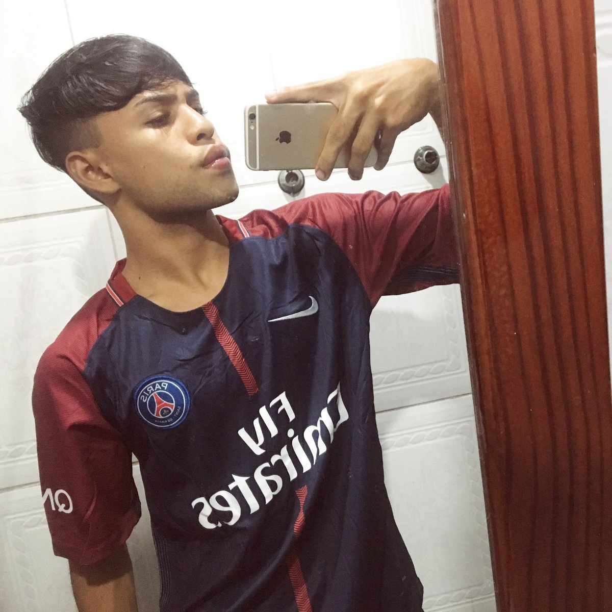 Luc_giiil's tweet photo. Se você quiser eu te dou o mundo, mas senta com tudo 😏🇫🇷🔞 https://t.co/JqtOaayfJf