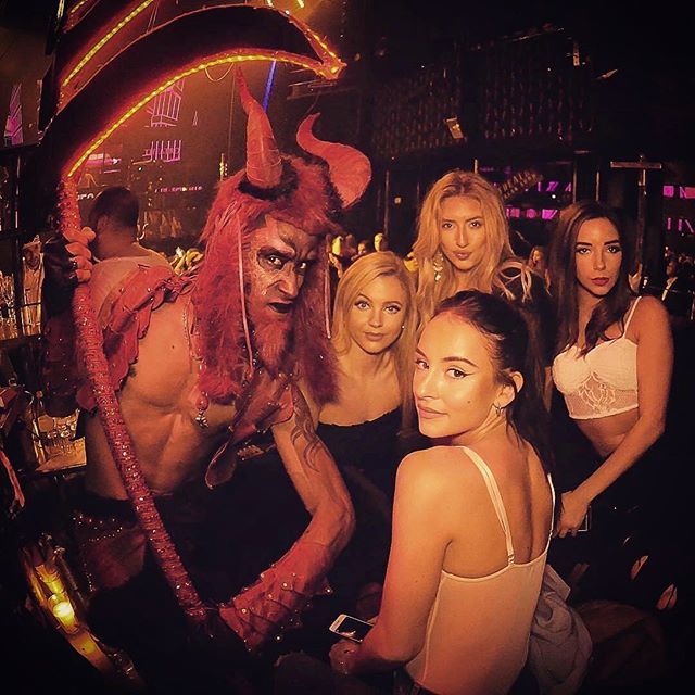 Everlasting party

__________ 
#theatromarrakech #marrakechbynight #marrakech #marrakesh #morocco #picoftheday #photooftheday #instagood #nightlife #partytime #instaclub #music #club #party #style #fun #moments #show #beautiful #amazing #performer #dance #art #circus #finestclubs