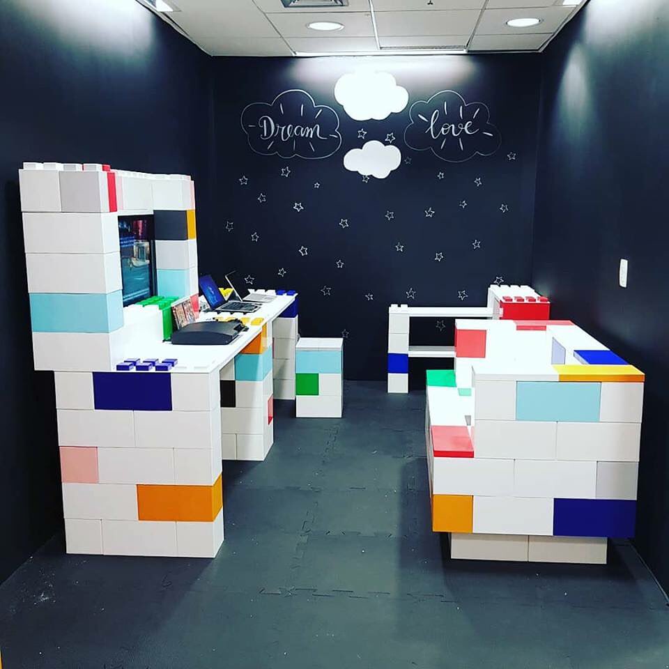 EverBlock's tweet photo. Build & Play through #educational activities using our jumbo building #blocks!
#educationaldesign #schooldesign #colorful #schoolfurniture #kidsdesk #school #stemeducation #stemlearning #colorfulroom #makerspace #jumbobuildingblocks #giantlego #modularblocks #interiordesign #kids https://t.co/Qw90CPqVuO