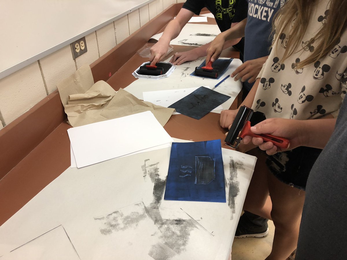 MmeCorbin's tweet photo. 6e/7e @CentennialSchoo was learning about #printmaking while studying #GlobalGoals. https://t.co/UW1moH7pdD