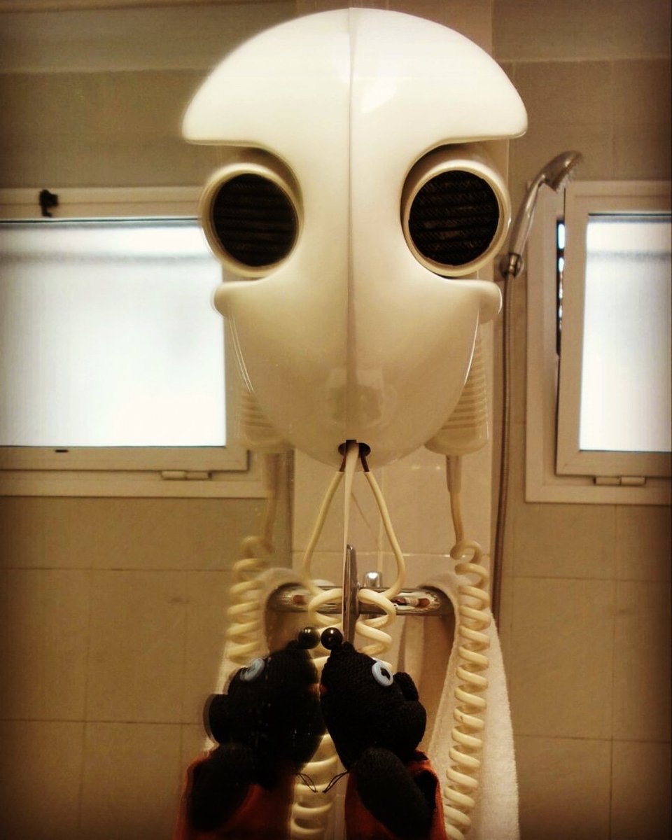 SupuWertheim's tweet photo. he visto cosas que no creeríais... ¿sueñan los androides con Supus eléctricos?  #Supu https://t.co/vEhWbleO55