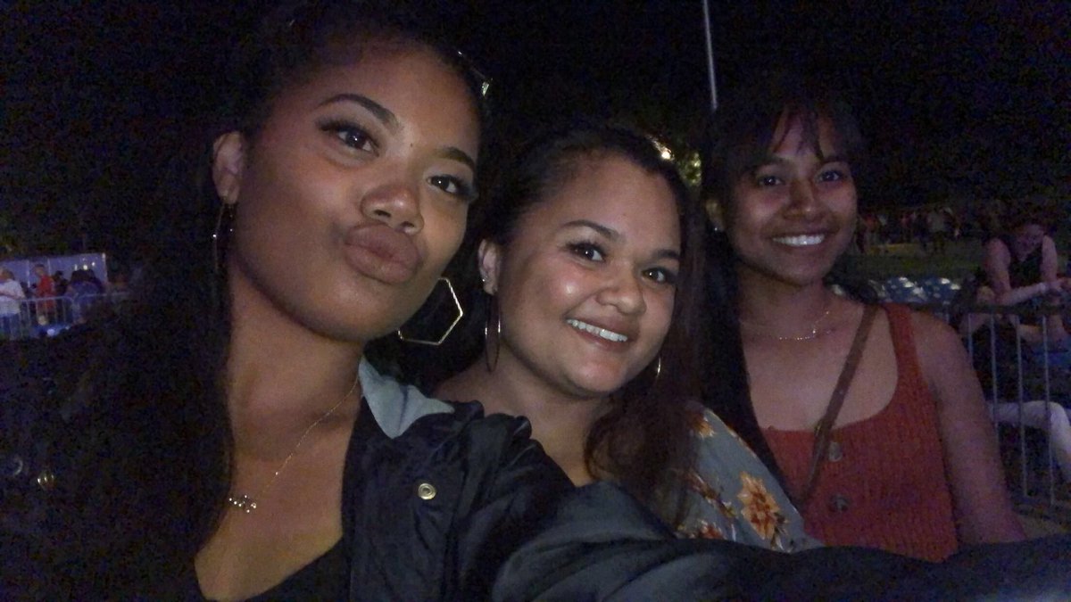 SucitivelAhtlib's tweet photo. This was literally my first concert EVER! Can tell I don’t go out much 😂 but I’m So glad these two girls came to experience it with me! ❤️ #FirstTimeVibes https://t.co/LN4BW4ZVHM