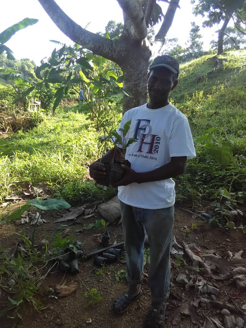 Magalietheodore's tweet photo. Ensemble, agissons pour mieux répondre à l'urgence #écologique en Haiti. Plantons #ensemble, Plantons en Haïti ,#Plantons pour l’avenir! #reforestation #haitireforestationcannotwait #larosechallenge #unmilliondarbres #1mplv #nyfoh2010 #friendsofhaiti2010 https://t.co/PGbX4ZzG0z https://t.co/tbhwW5G0w7