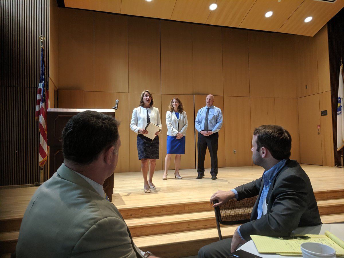 Mass_Tech's tweet photo. Director @pat_larkin of our Innovation Institute participated in the 9th and final #MAEconDev engagement session in #MetroWest today. Great feedback from across the state. Our thx to @MassLtGov, @MassEOHED Sec. Kennealy, &amp; @MassLWD Sec. Acosta for your leadership. https://t.co/L9n7MtSx88