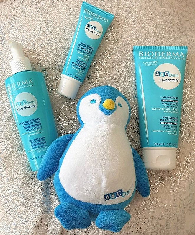 FrenchieMummy's tweet photo. NEW GIVEAWAY! Win 1 BIODERMA ABCDerm Kit Worth £30! To enter RT & FOLLOW FrenchieMummy & @BiodermaFr #bloganniversary #BIODERMA #ABCDerm https://t.co/CUchQPhtb8 https://t.co/PE1TqnM0Gu