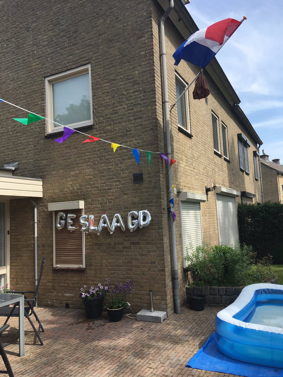 En weer mag de vlag uit!
✅Mavo 
✅Havo
✅Pabo
Nederland heeft er een nieuwe #basisschoolmeester bij.