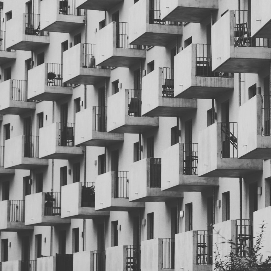 BSistersBerlin's tweet photo. #balkon #balcony #berlin https://t.co/VVwrKBFHIA