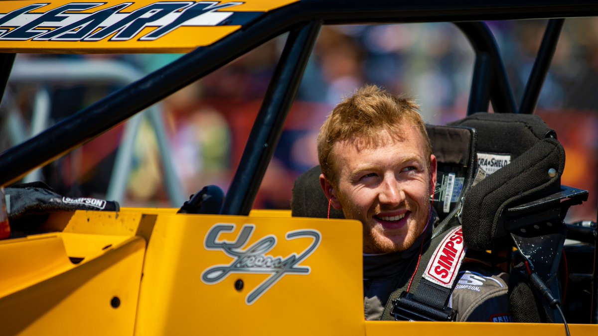 USACNation's tweet photo. Leading USAC @NosEnergyDrink National Midget Rookie of the Year contender @CJ_Leary_ got the call to become the new pilot of the Steve Reynolds No. 21KS beginning this weekend when the series travels to @dirtoval66 on Saturday, June 29.

Read More --> https://t.co/0yQOefllzr https://t.co/YxGggXGSqF