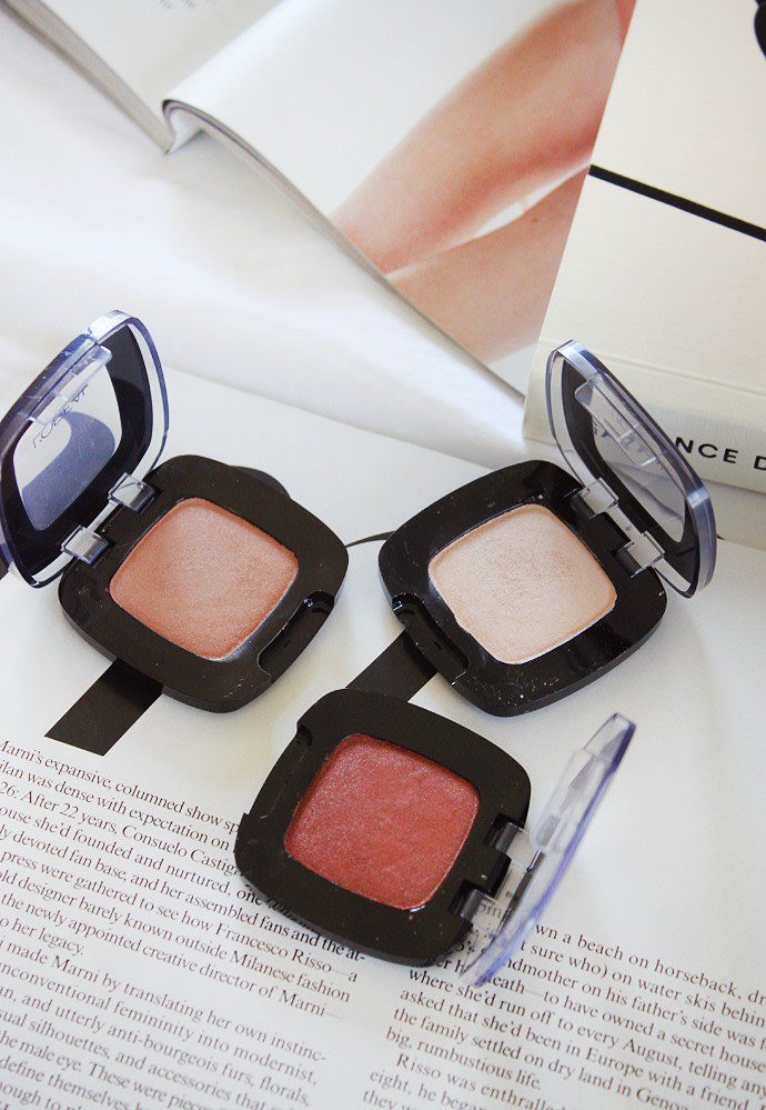 GlamorableBlog's tweet photo. On the Hunt for the Best Drugstore Matte Eyeshadows https://t.co/pWwla1MEBw #beautyforless https://t.co/zA2m4cbevh