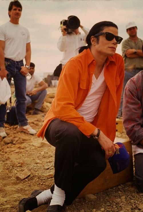 KoalaMG's tweet photo. #10YearsWithoutMichaelJackson I feel so many things that I do not know what to say today.  Thank you, thank you for leaving us so much, so much love.  ❤ https://t.co/oGKj8ElNt3