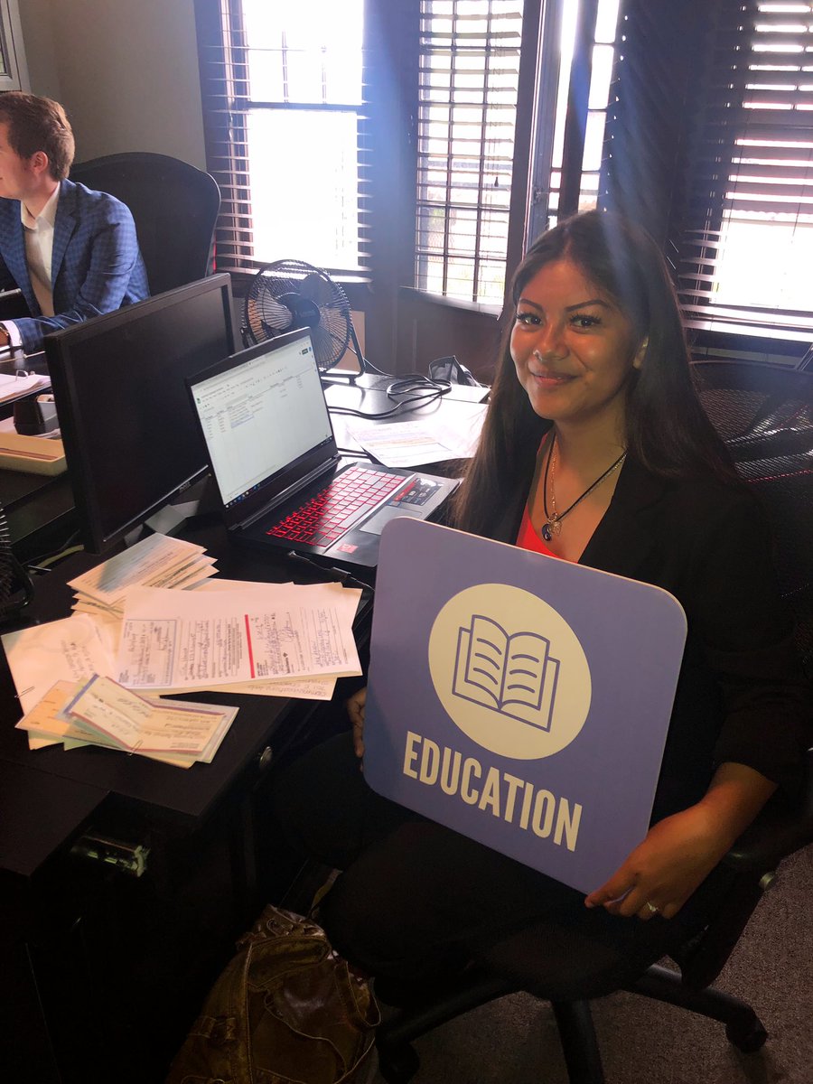 SergioOCUW's tweet photo. Araceli is enjoying her first week at her summer internship @commlaboc! For the next 4 weeks she will be getting a crash course on public relations, outreach, media, and video production. 
#YouthCareerConnections #Intern2019 https://t.co/x07q0f9wcb