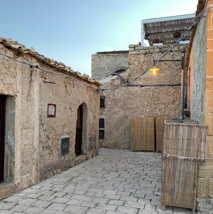 calcicera's tweet photo. Exploring the alleyways and delights of Marzameni 💙 #marzamemi #mediterranean #travel #sicily #italy #visitsicily #discoveringsicily #ilovesicily #travelsicily #villagesmypassion https://t.co/Cd3B1OcgfS