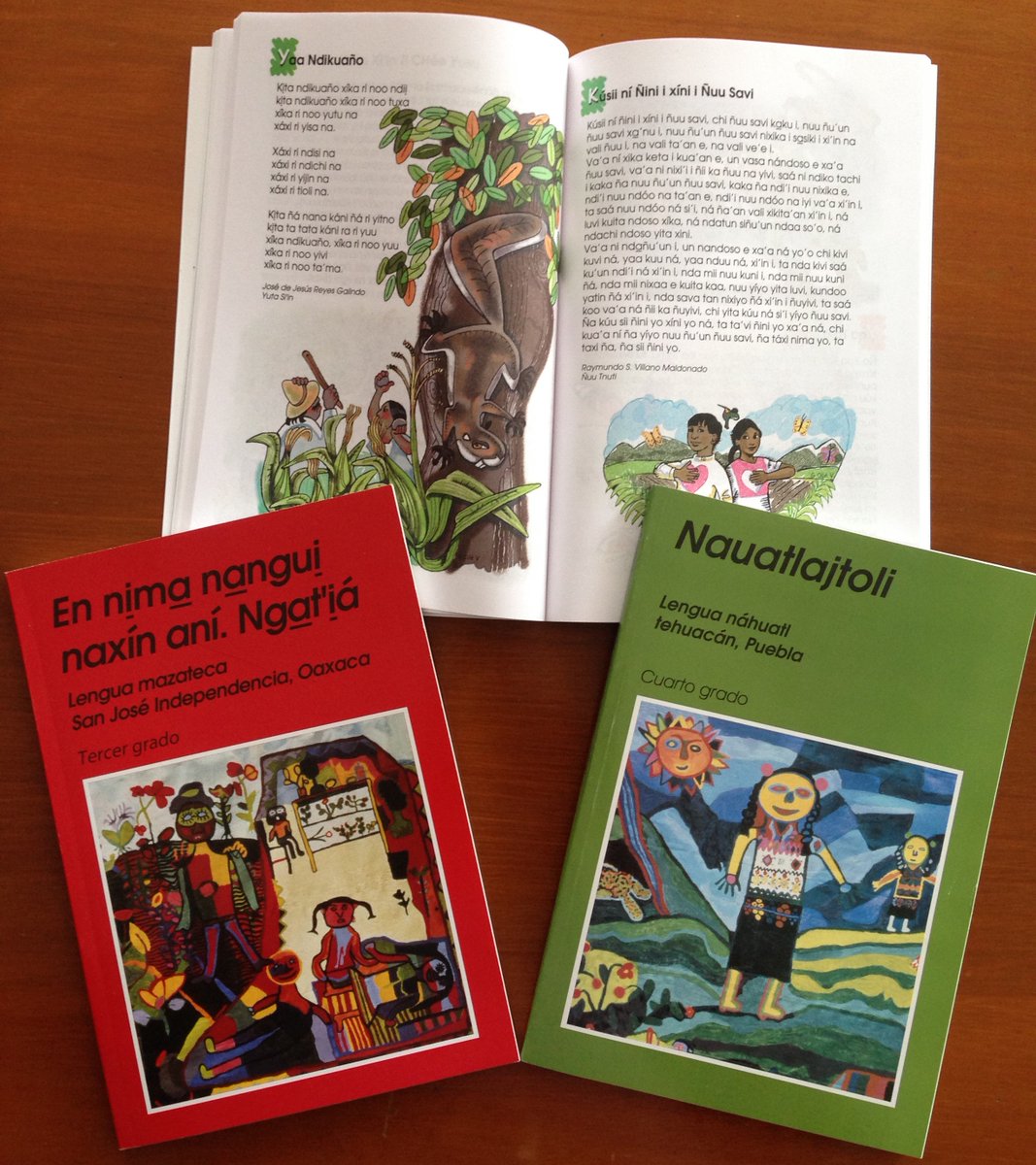 Conaliteg's tweet photo. #SabíasQué casi siete millones de mexicanos hablan una #lenguaindígena. Entregamos libros de texto en 64 lenguas incluidas algunas de sus variantes. https://t.co/iEE8ni45In