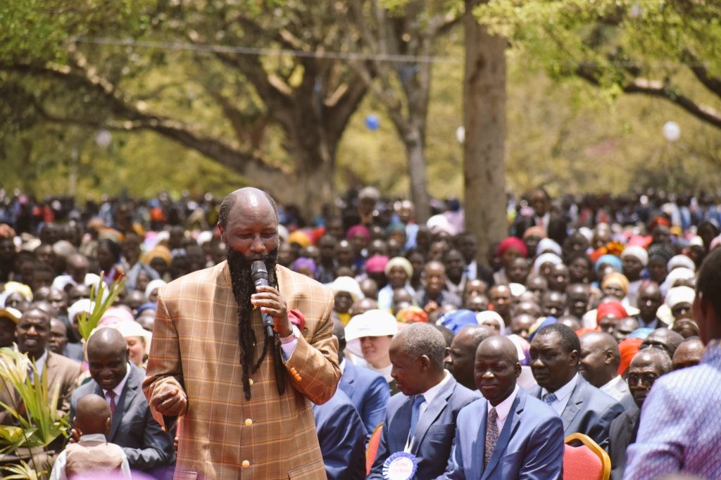 kaumakev's tweet photo. And right now, sin is called sin! Sexual immorality is mentioned by its name and rebuked properly! The gospel of prosperity is clearly reprimanded and the Gospel of the cross is back in the church. The message of preparing for eternity. These surely are #TheDaysOfElijah https://t.co/6SOQdxb3uO