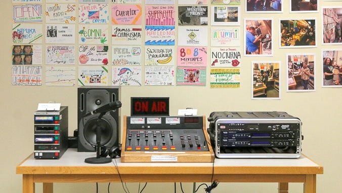 📻 Exhibit celebrates 5️⃣0️⃣ years of <a href="/ktuhfm/">KTUH 90.1 FM Honolulu</a> student radio - The exhibit will be on display at <a href="/UHMLibrary/">UH Manoa Library</a>'s Bridge Gallery through July 12 ➡️ bit.ly/2Xw0S5c #ExploreUHM