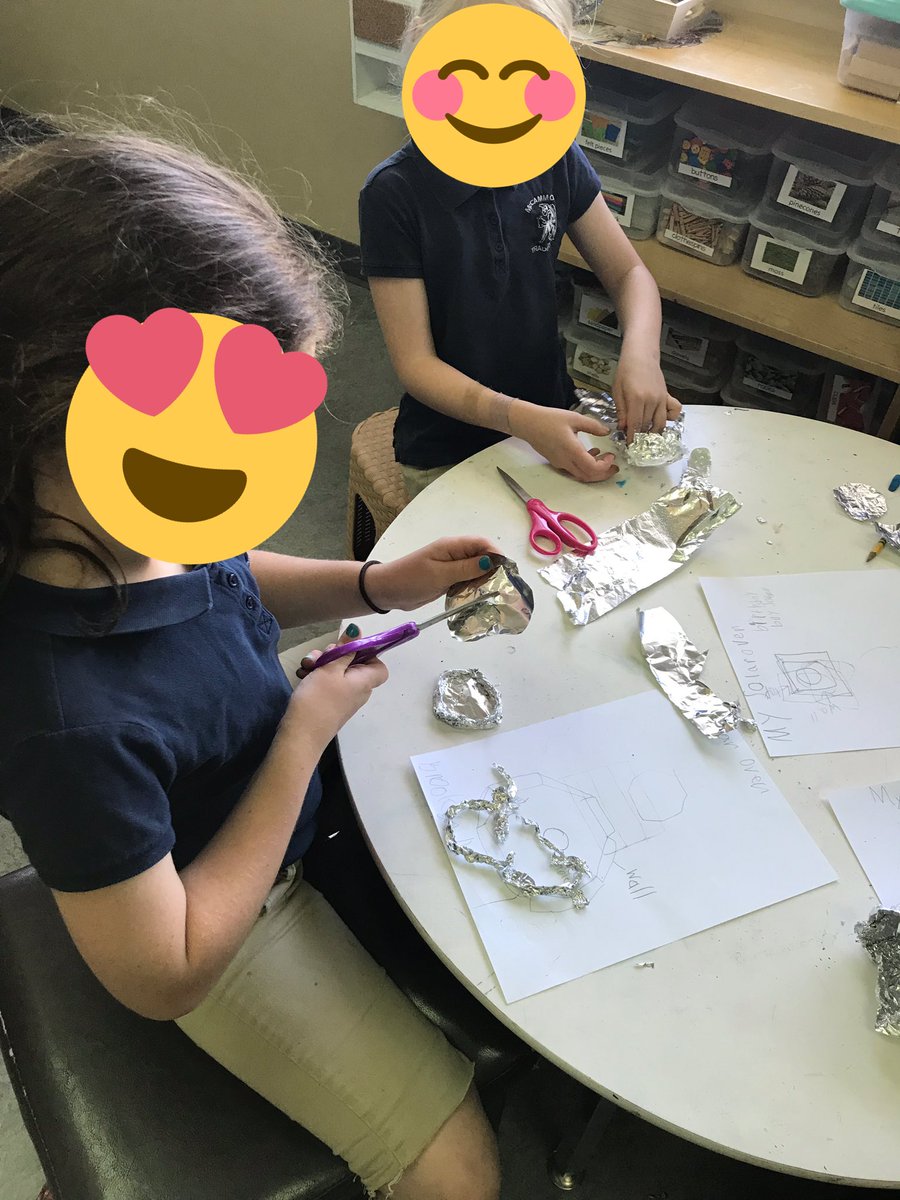 Christine Tischer tweet media