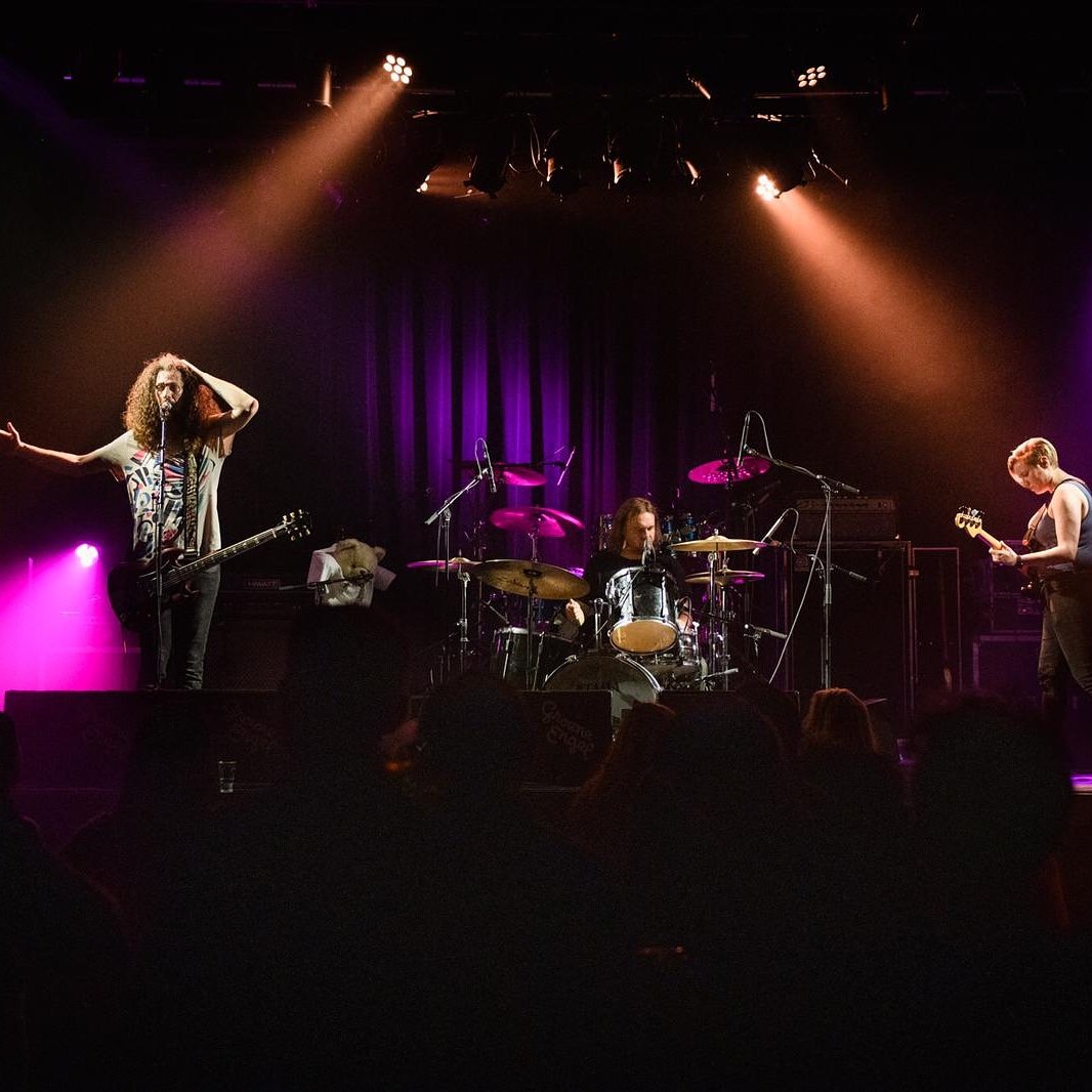 Three Shows in a Row, Let's Go! 🤟🏼
1. Friday 28/06 <a href="/TheSkiffHsum/">The Skiff</a> 
2. Saturday 29/06 <a href="/JERAONAIR/">Jera On Air</a> 
3. Sunday 30/06 <a href="/ElastiekHbeek/">Elastiek</a>
📸 by @_maxfransen_
.
.
#switchbones #grungepunk #festivals #theskiff #jeraonair #jeraonair2019 #elastiekmuziek