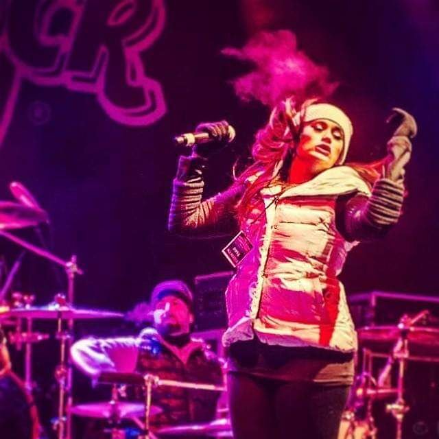 BREAKERBOX's tweet photo. I was born in a city we call Buffalo, zero degrees below is too damn cold and funky..." -#RickJames [@hardrockcafe]
#BREAKERBOX #Art #Music #LifeInTheDIY #BuffaloBorn #NashvilleLiving #tuesday #hardrockcafe #drummer #Singer #NashvilleRock #NashvilleBands #EventProfs #LiveEvents https://t.co/D3Q38ywAZD